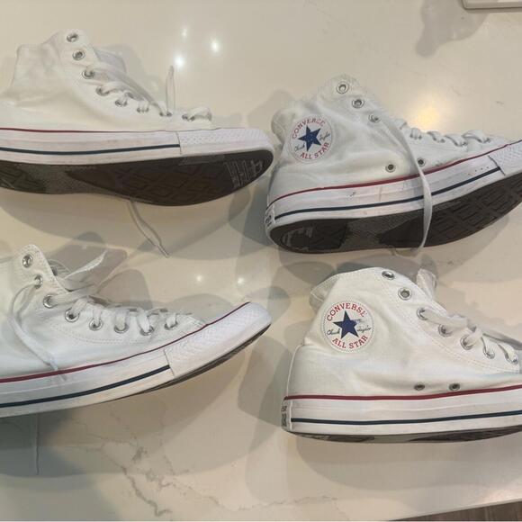 Converse White Sneakers with Red Highlights - Picture 4 of 5